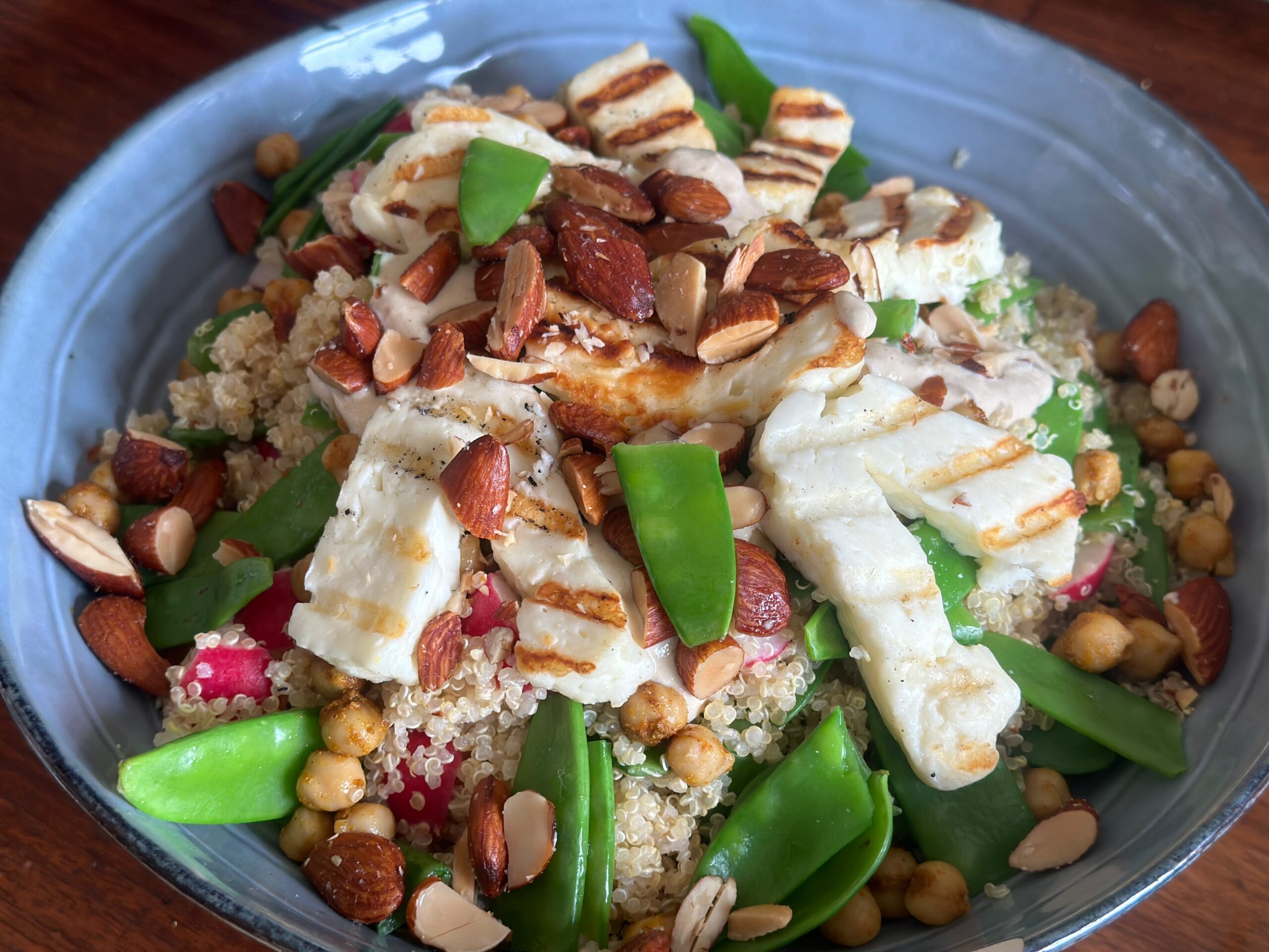 Halloumi quinoa salade