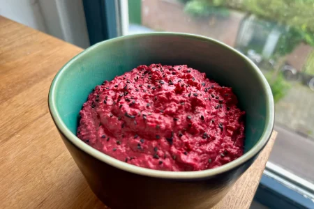 geroosterde-bieten-hummus